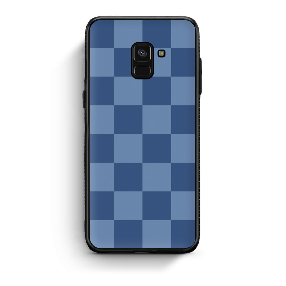Θήκη Samsung Galaxy A8 Denim Blue Checkerboard από τη Smartfits με σχέδιο στο πίσω μέρος και μαύρο περίβλημα | Samsung Galaxy A8 Denim Blue Checkerboard case with colorful back and black bezels