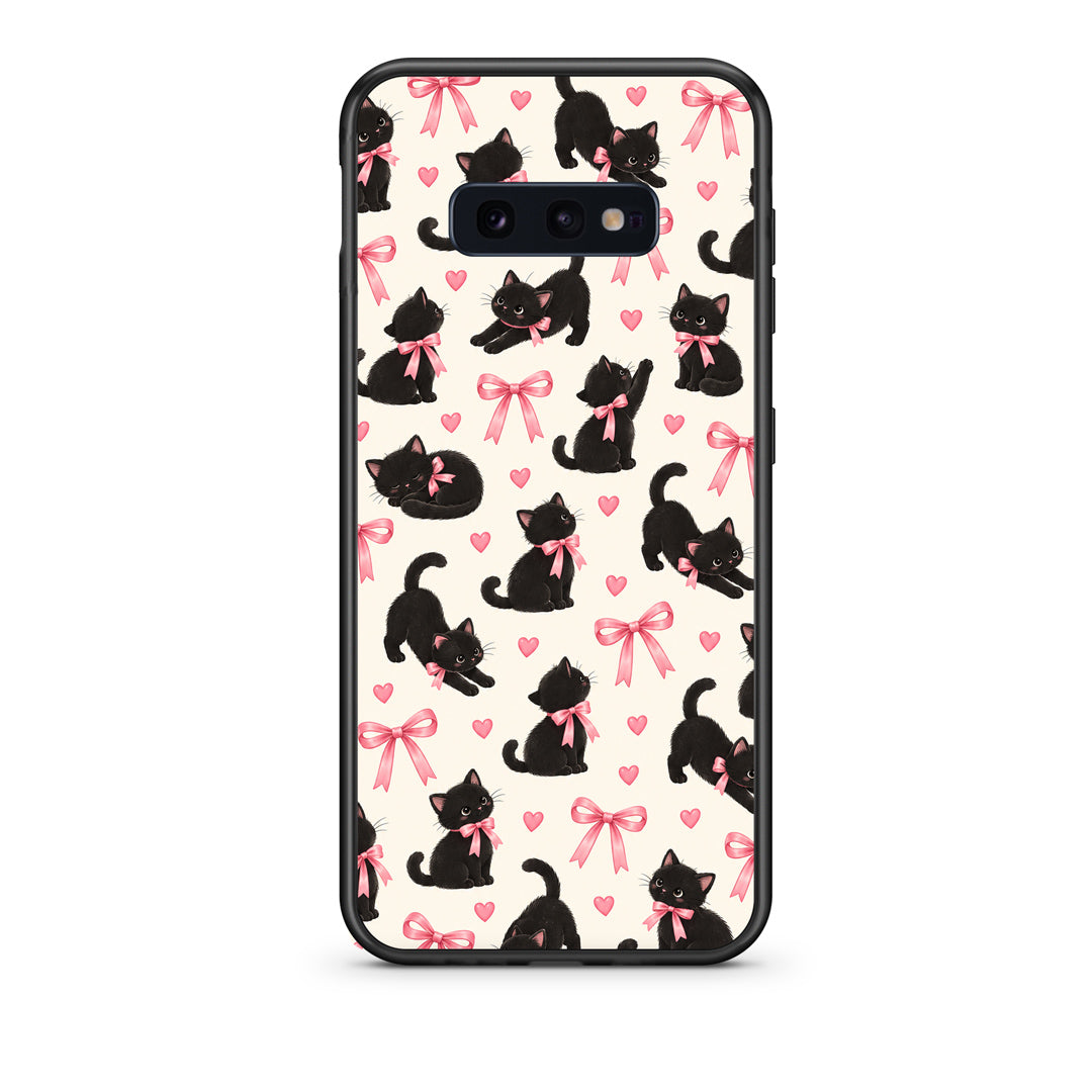 Θήκη Samsung Galaxy S10e Black Kittens and Pink Bows on Cream Small από τη Smartfits με σχέδιο στο πίσω μέρος και μαύρο περίβλημα | Samsung Galaxy S10e Black Kittens and Pink Bows on Cream Small case with colorful back and black bezels
