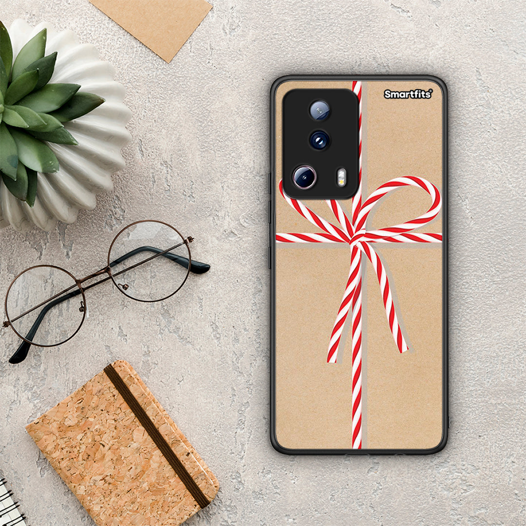Θήκη Xiaomi 13 Lite 5G Christmas Gift από τη Smartfits με σχέδιο στο πίσω μέρος και μαύρο περίβλημα | Xiaomi 13 Lite 5G Christmas Gift Case with Colorful Back and Black Bezels