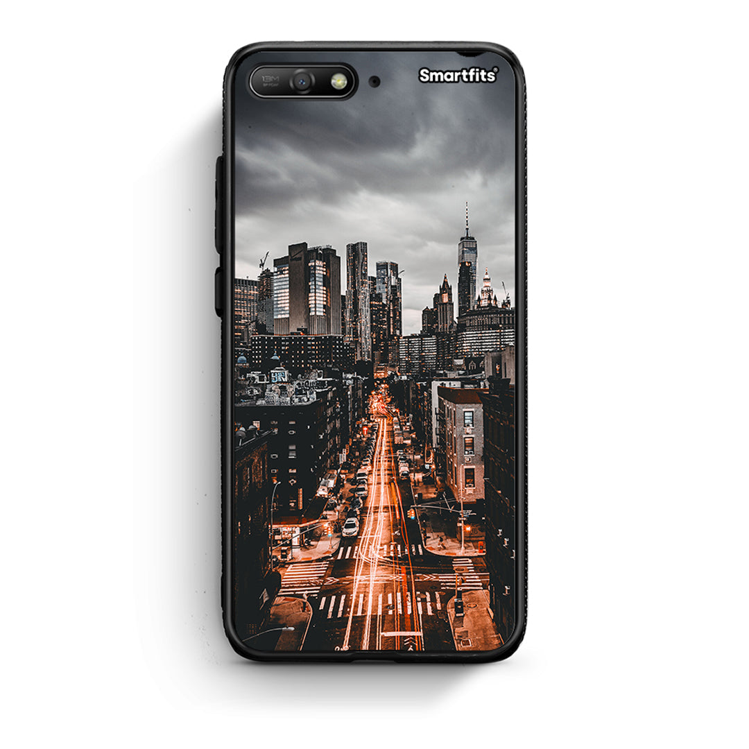 Huawei Y6 2018 City Lights θήκη από τη Smartfits με σχέδιο στο πίσω μέρος και μαύρο περίβλημα | Smartphone case with colorful back and black bezels by Smartfits