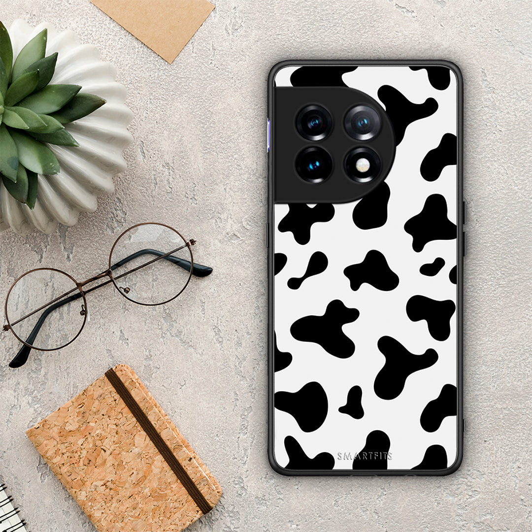Θήκη OnePlus 11R / ACE 2 5G Cow Print από τη Smartfits με σχέδιο στο πίσω μέρος και μαύρο περίβλημα | OnePlus 11R / ACE 2 5G Cow Print Case with Colorful Back and Black Bezels
