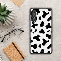 Thumbnail for Θήκη Samsung Galaxy A24 4G Cow Print από τη Smartfits με σχέδιο στο πίσω μέρος και μαύρο περίβλημα | Samsung Galaxy A24 4G Cow Print Case with Colorful Back and Black Bezels