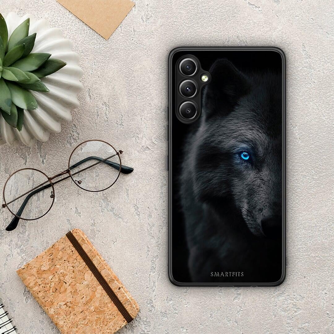 Θήκη Samsung Galaxy A34 Dark Wolf από τη Smartfits με σχέδιο στο πίσω μέρος και μαύρο περίβλημα | Samsung Galaxy A34 Dark Wolf Case with Colorful Back and Black Bezels