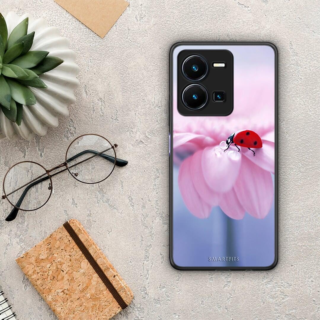 Θήκη Vivo Y35 Ladybug Flower από τη Smartfits με σχέδιο στο πίσω μέρος και μαύρο περίβλημα | Vivo Y35 Ladybug Flower Case with Colorful Back and Black Bezels