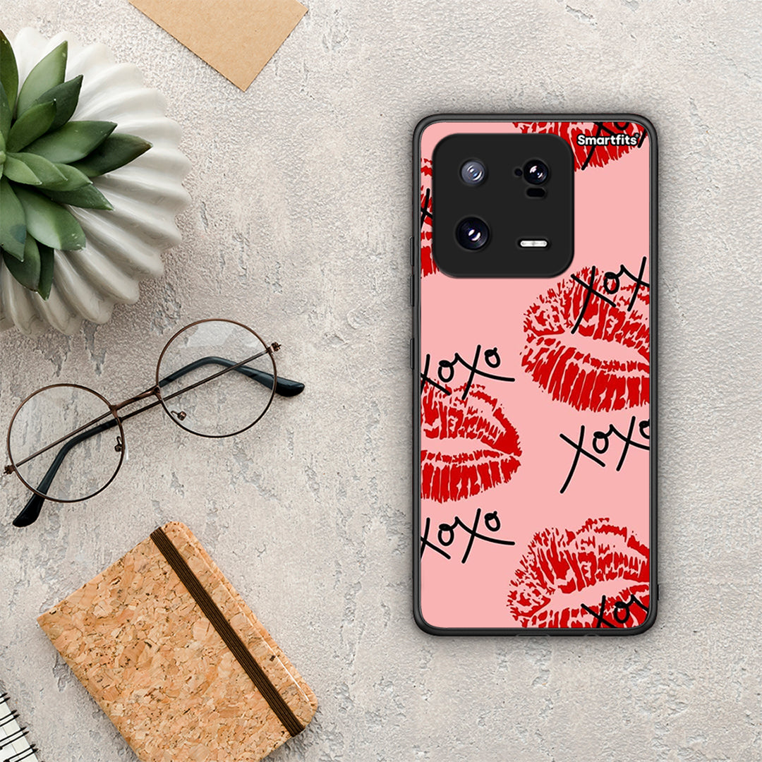 Θήκη Xiaomi 13 Pro XOXO Lips από τη Smartfits με σχέδιο στο πίσω μέρος και μαύρο περίβλημα | Xiaomi 13 Pro XOXO Lips Case with Colorful Back and Black Bezels