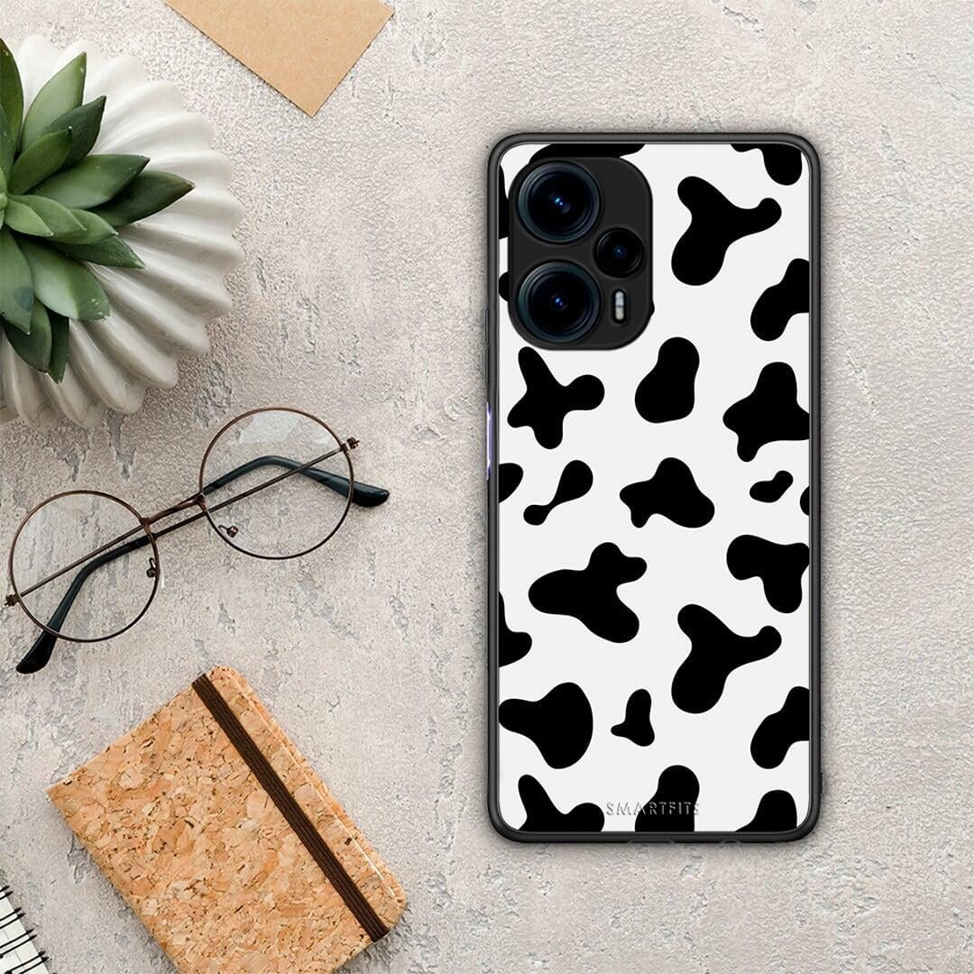 Θήκη Xiaomi Poco F5 5G Cow Print από τη Smartfits με σχέδιο στο πίσω μέρος και μαύρο περίβλημα | Xiaomi Poco F5 5G Cow Print Case with Colorful Back and Black Bezels