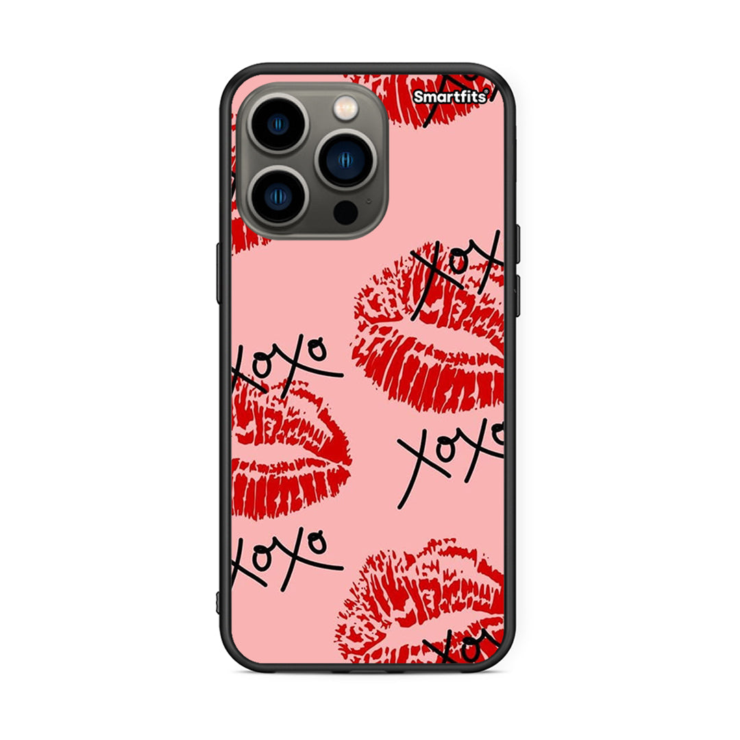 iPhone 13 Pro XOXO Lips θήκη από τη Smartfits με σχέδιο στο πίσω μέρος και μαύρο περίβλημα | Smartphone case with colorful back and black bezels by Smartfits