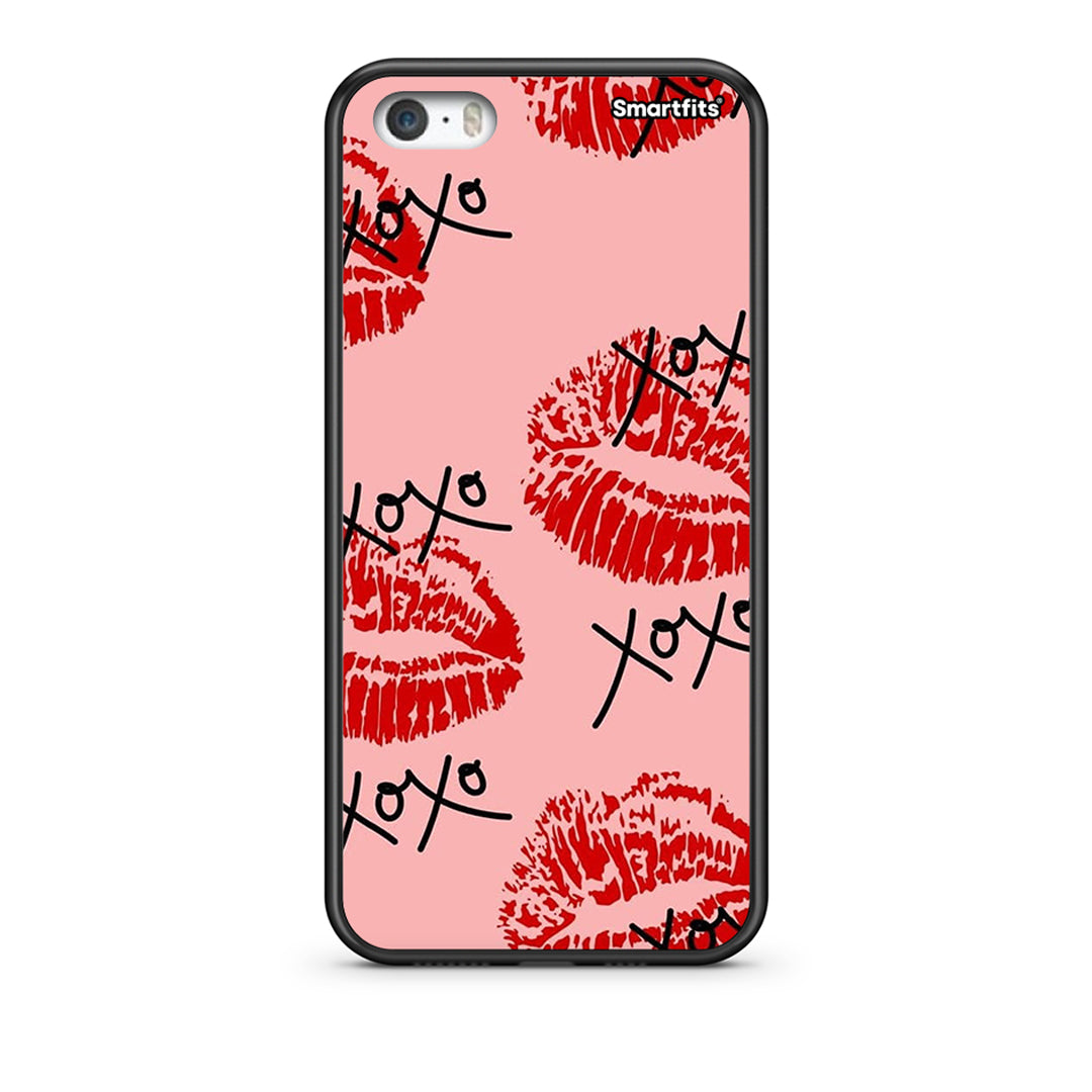 iPhone 5/5s/SE XOXO Lips θήκη από τη Smartfits με σχέδιο στο πίσω μέρος και μαύρο περίβλημα | Smartphone case with colorful back and black bezels by Smartfits