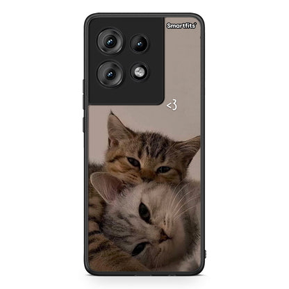 Motorola Edge 50 Cats In Love Θήκη από τη Smartfits με σχέδιο στο πίσω μέρος και μαύρο περίβλημα | Smartphone case with colorful back and black bezels by Smartfits
