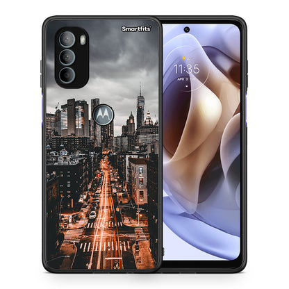 Θήκη Motorola Moto G31 City Lights από τη Smartfits με σχέδιο στο πίσω μέρος και μαύρο περίβλημα | Motorola Moto G31 City Lights case with colorful back and black bezels