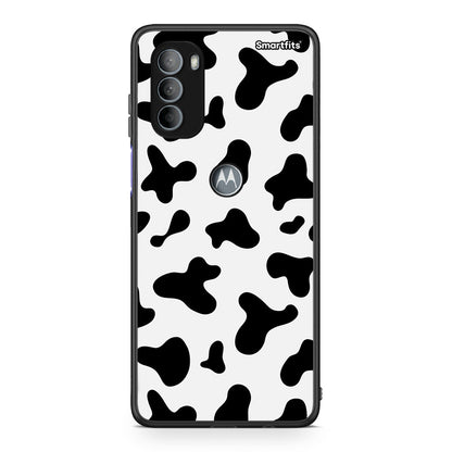 Motorola Moto G31 Cow Print θήκη από τη Smartfits με σχέδιο στο πίσω μέρος και μαύρο περίβλημα | Smartphone case with colorful back and black bezels by Smartfits