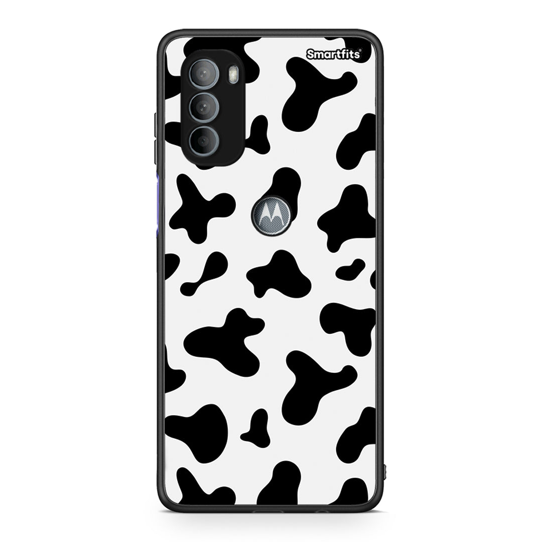 Motorola Moto G31 Cow Print θήκη από τη Smartfits με σχέδιο στο πίσω μέρος και μαύρο περίβλημα | Smartphone case with colorful back and black bezels by Smartfits