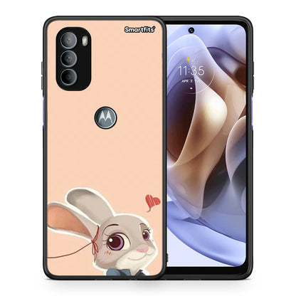 Θήκη Motorola Moto G31 Nick Wilde And Judy Hopps Love 2 από τη Smartfits με σχέδιο στο πίσω μέρος και μαύρο περίβλημα | Motorola Moto G31 Nick Wilde And Judy Hopps Love 2 case with colorful back and black bezels