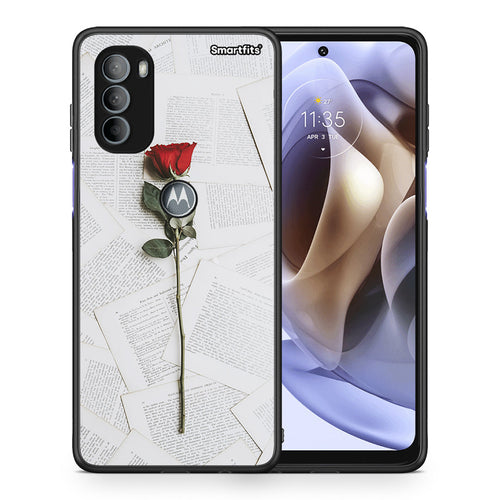 Θήκη Motorola Moto G31 Red Rose από τη Smartfits με σχέδιο στο πίσω μέρος και μαύρο περίβλημα | Motorola Moto G31 Red Rose case with colorful back and black bezels