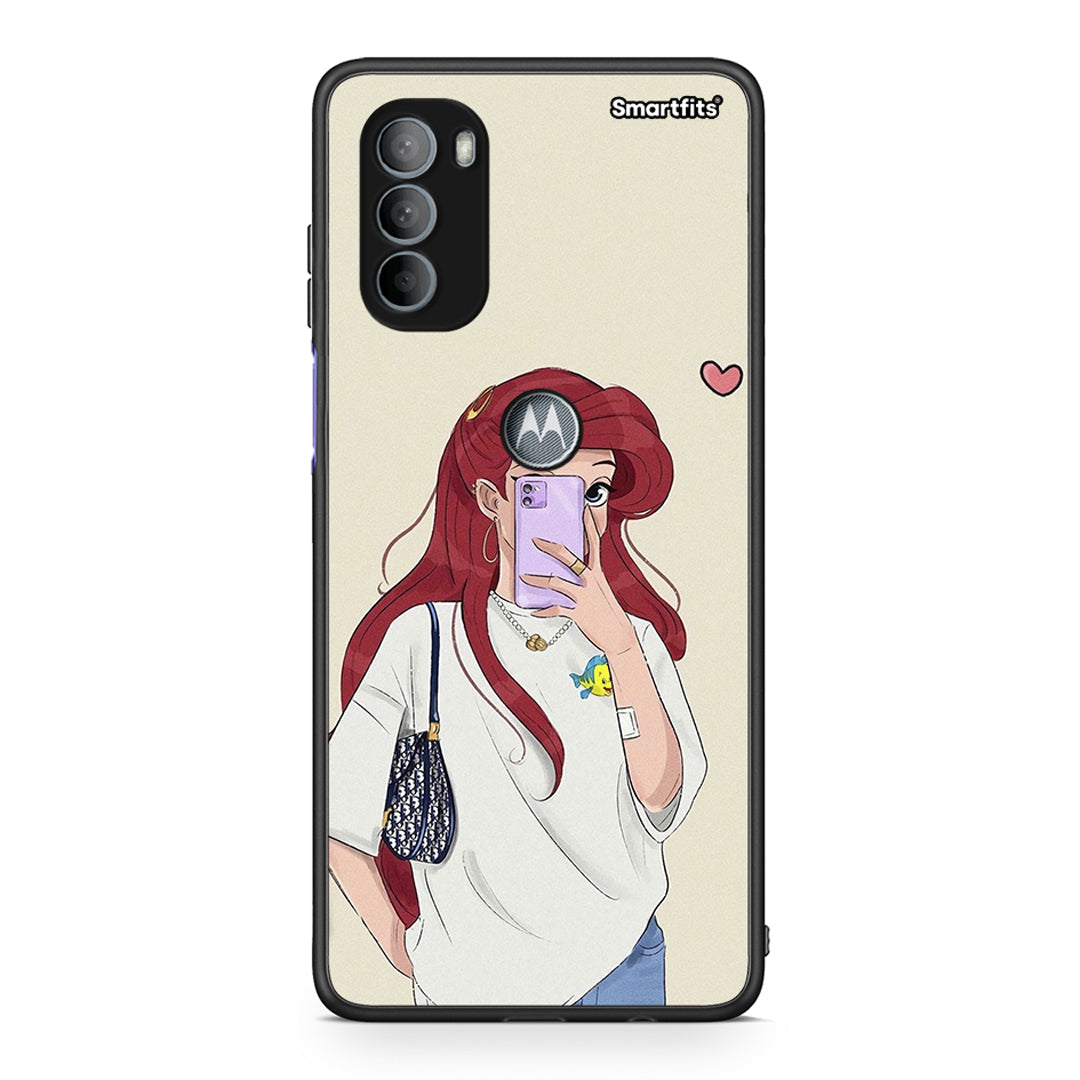 Motorola Moto G31 Walking Mermaid Θήκη από τη Smartfits με σχέδιο στο πίσω μέρος και μαύρο περίβλημα | Smartphone case with colorful back and black bezels by Smartfits