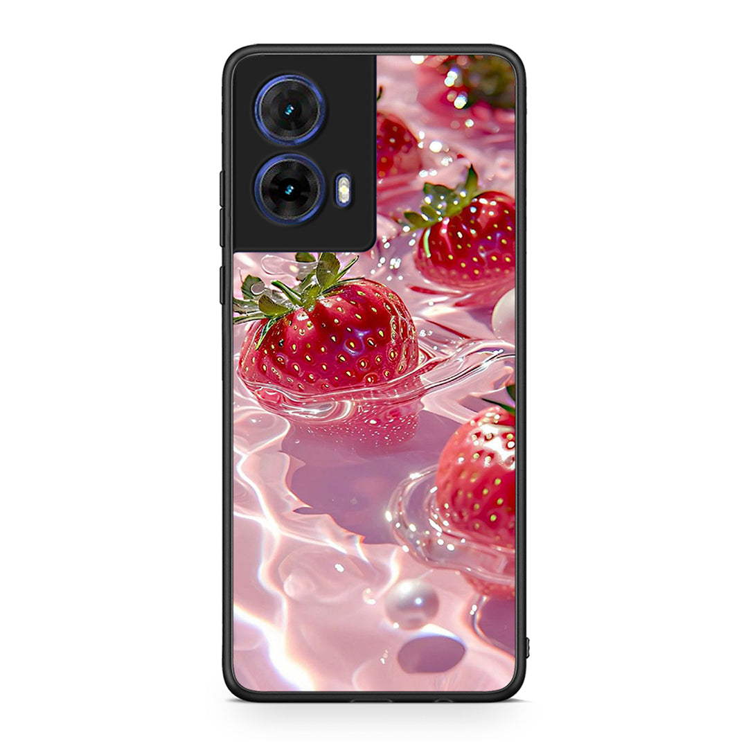 Motorola Moto G85 Juicy Strawberries θήκη από τη Smartfits με σχέδιο στο πίσω μέρος και μαύρο περίβλημα | Smartphone case with colorful back and black bezels by Smartfits