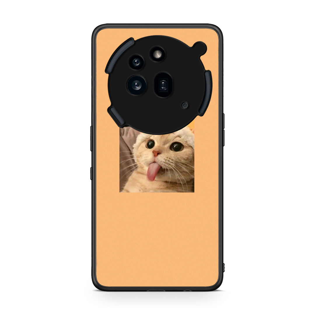 Nothing Phone 3a Pro 5G Cat Tongue θήκη από τη Smartfits με σχέδιο στο πίσω μέρος και μαύρο περίβλημα | Smartphone case with colorful back and black bezels by Smartfits