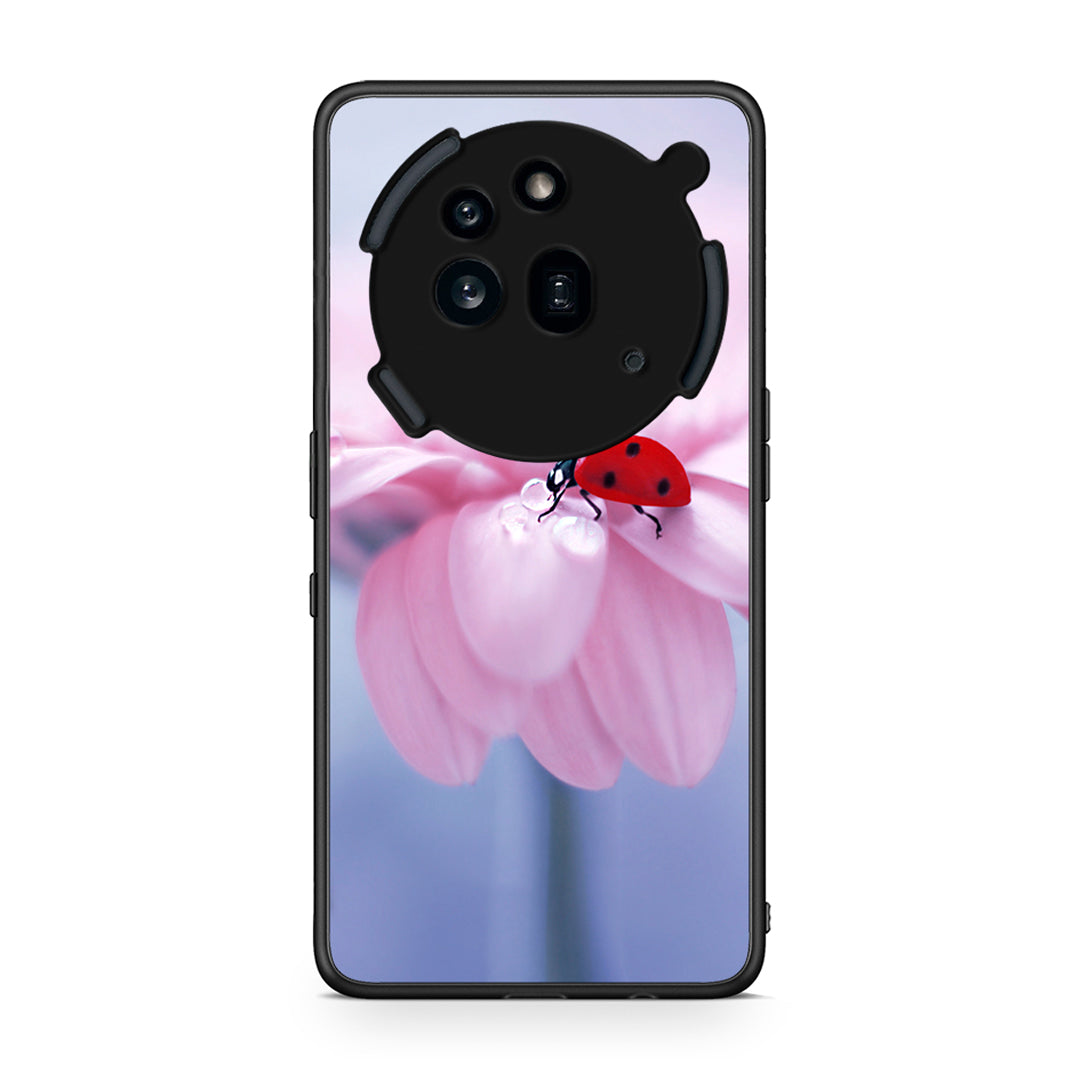 Nothing Phone 3a Pro 5G Ladybug Flower θήκη από τη Smartfits με σχέδιο στο πίσω μέρος και μαύρο περίβλημα | Smartphone case with colorful back and black bezels by Smartfits