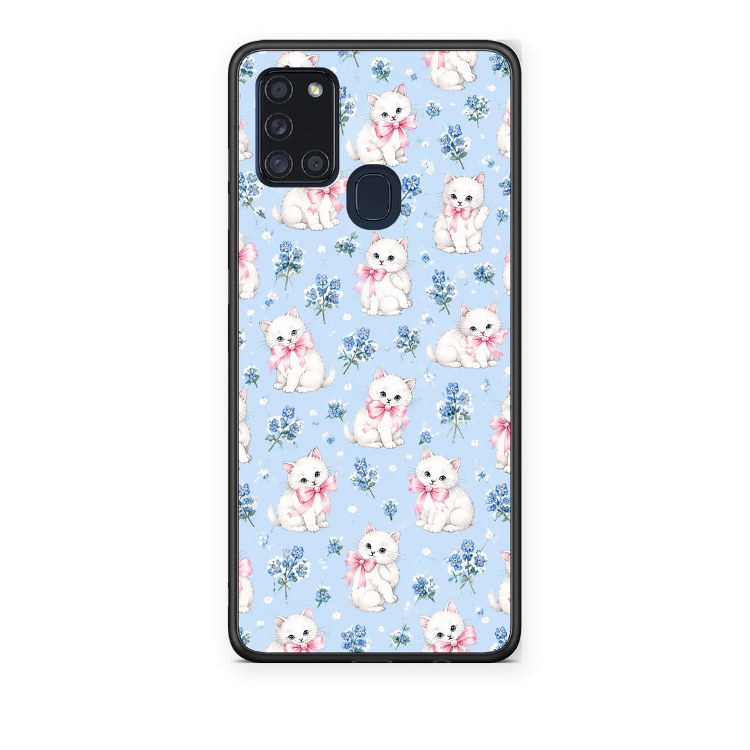 Θήκη Samsung Galaxy A21s White Kittens and Blue Flowers Small από τη Smartfits με σχέδιο στο πίσω μέρος και μαύρο περίβλημα | Samsung Galaxy A21s White Kittens and Blue Flowers Small case with colorful back and black bezels