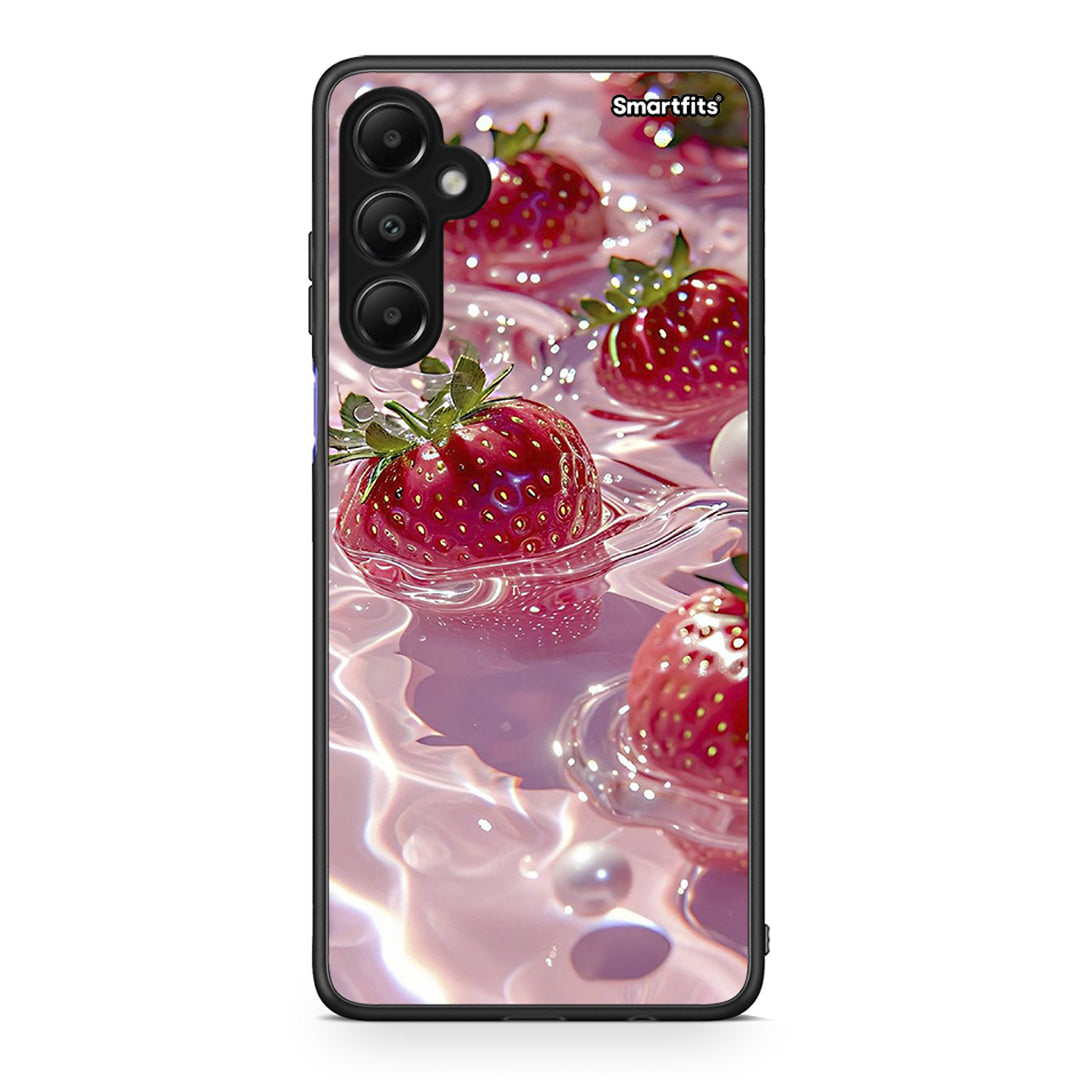 Samsung Galaxy A05s Juicy Strawberries θήκη από τη Smartfits με σχέδιο στο πίσω μέρος και μαύρο περίβλημα | Smartphone case with colorful back and black bezels by Smartfits