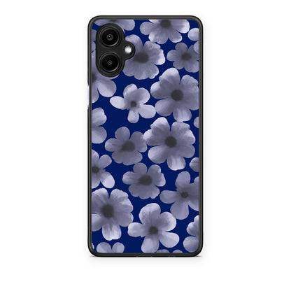 Θήκη Samsung Galaxy A06 Pale Blue Flowers on Navy από τη Smartfits με σχέδιο στο πίσω μέρος και μαύρο περίβλημα | Samsung Galaxy A06 Pale Blue Flowers on Navy case with colorful back and black bezels