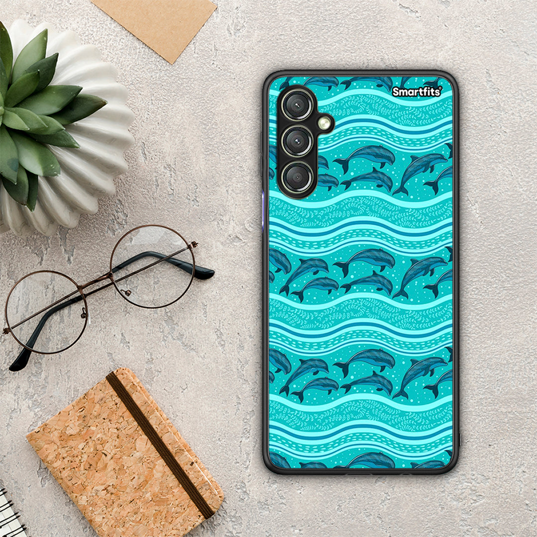 Θήκη Samsung Galaxy A24 4G Swimming Dolphins από τη Smartfits με σχέδιο στο πίσω μέρος και μαύρο περίβλημα | Samsung Galaxy A24 4G Swimming Dolphins Case with Colorful Back and Black Bezels