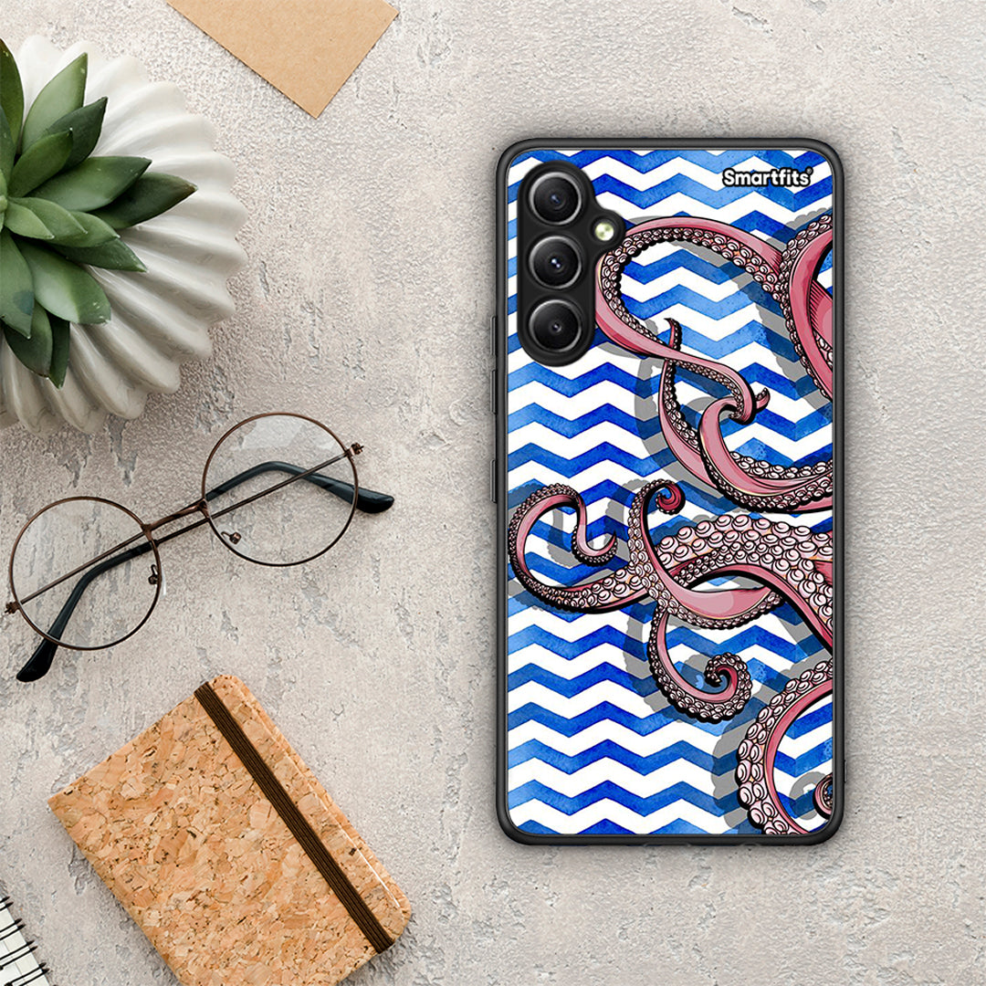 Θήκη Samsung Galaxy A34 Chevron Devilfish από τη Smartfits με σχέδιο στο πίσω μέρος και μαύρο περίβλημα | Samsung Galaxy A34 Chevron Devilfish Case with Colorful Back and Black Bezels