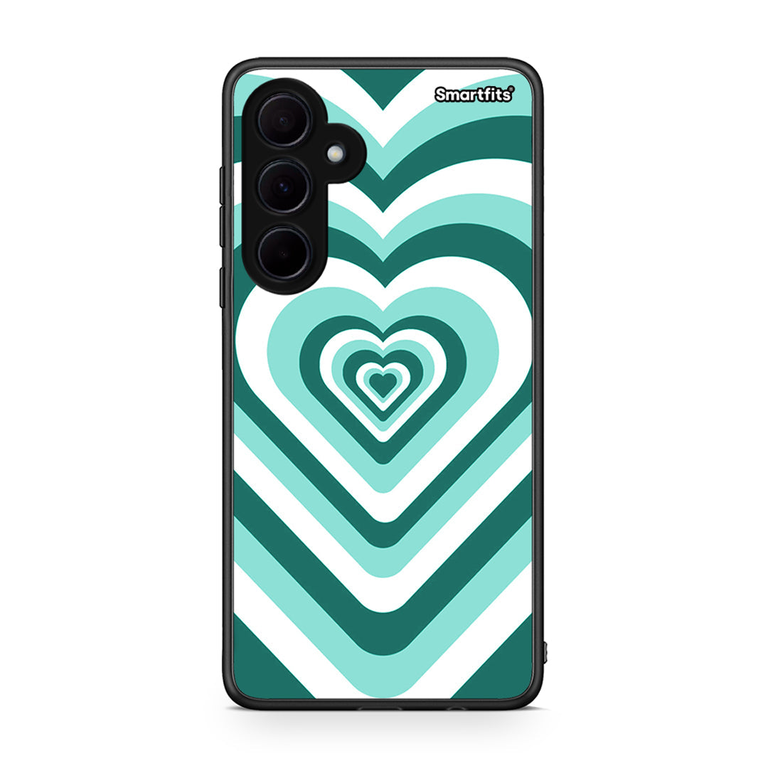 Samsung Galaxy A35 Green Hearts θήκη από τη Smartfits με σχέδιο στο πίσω μέρος και μαύρο περίβλημα | Smartphone case with colorful back and black bezels by Smartfits