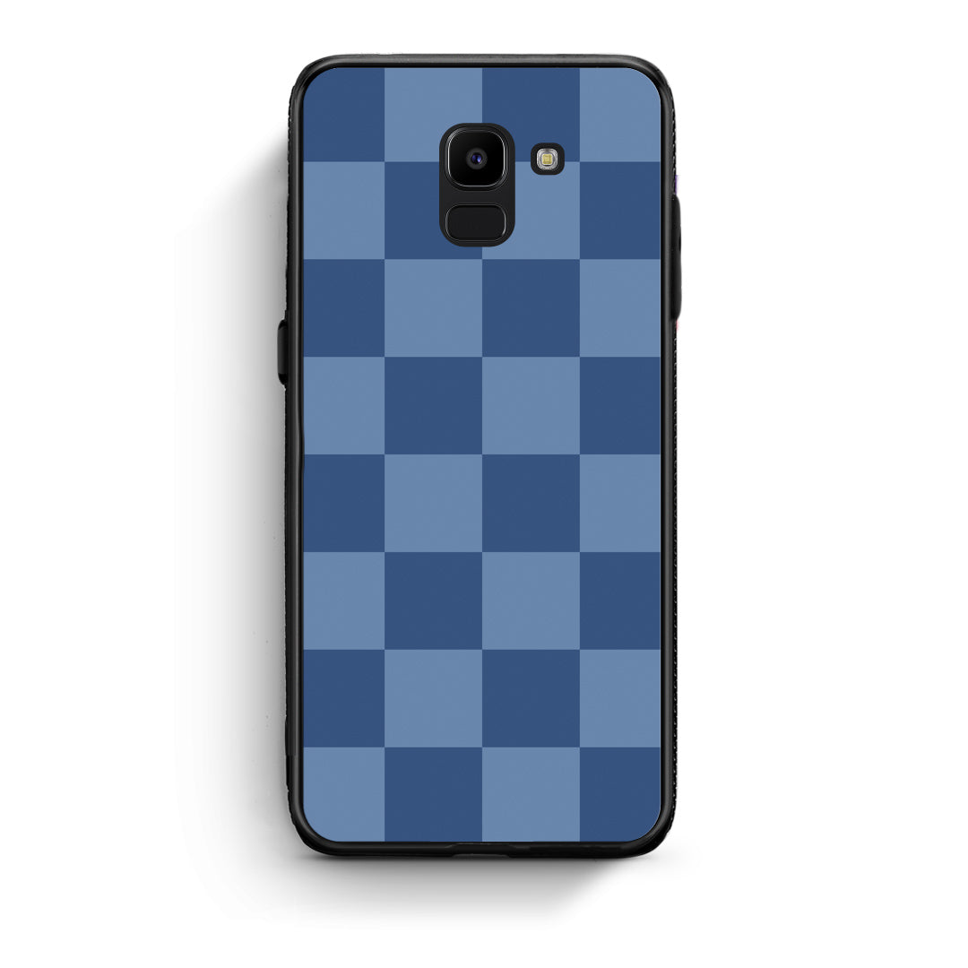 Θήκη Samsung Galaxy J6 Denim Blue Checkerboard από τη Smartfits με σχέδιο στο πίσω μέρος και μαύρο περίβλημα | Samsung Galaxy J6 Denim Blue Checkerboard case with colorful back and black bezels