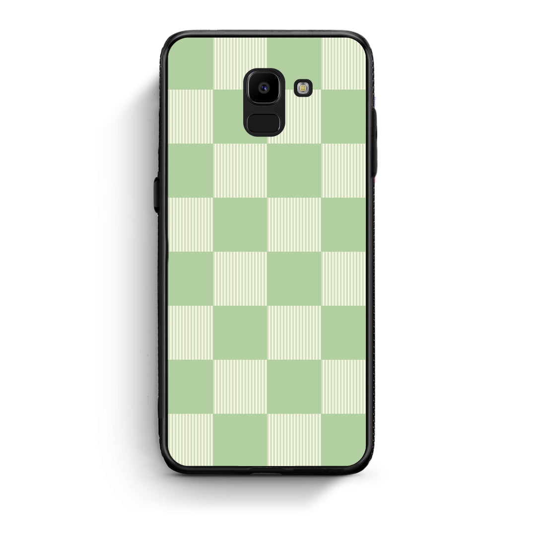 Θήκη Samsung Galaxy J6 Sage and Cream Striped Checks από τη Smartfits με σχέδιο στο πίσω μέρος και μαύρο περίβλημα | Samsung Galaxy J6 Sage and Cream Striped Checks case with colorful back and black bezels