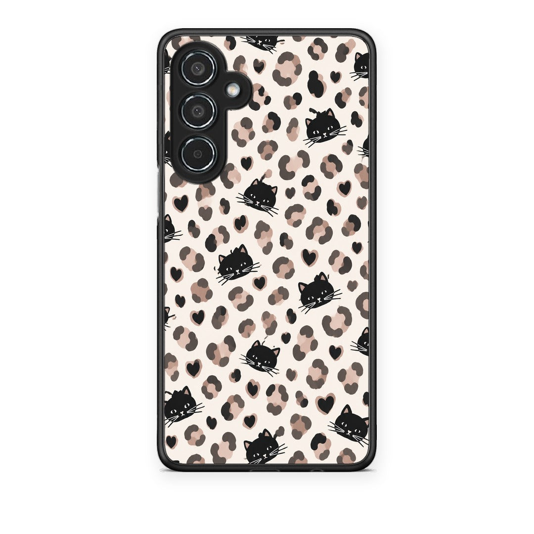 Θήκη Samsung Galaxy M35 5G Leopard Spots and Black Cats on Cream από τη Smartfits με σχέδιο στο πίσω μέρος και μαύρο περίβλημα | Samsung Galaxy M35 5G Leopard Spots and Black Cats on Cream case with colorful back and black bezels