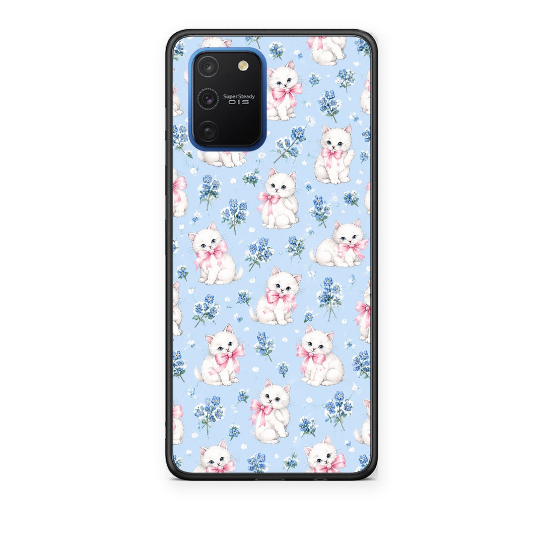 Θήκη Samsung Galaxy S10 Lite White Kittens and Blue Flowers Small από τη Smartfits με σχέδιο στο πίσω μέρος και μαύρο περίβλημα | Samsung Galaxy S10 Lite White Kittens and Blue Flowers Small case with colorful back and black bezels