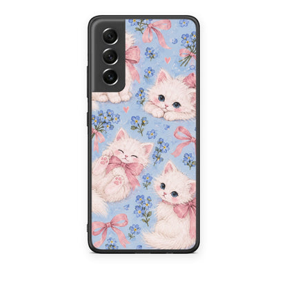 Θήκη Samsung Galaxy S21 FE White Kittens and Blue Flowers Large από τη Smartfits με σχέδιο στο πίσω μέρος και μαύρο περίβλημα | Samsung Galaxy S21 FE White Kittens and Blue Flowers Large case with colorful back and black bezels