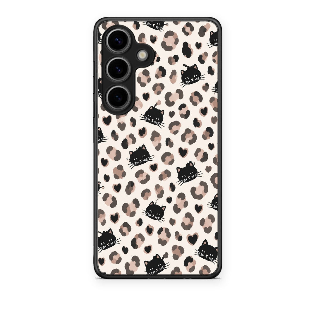 Θήκη Samsung Galaxy S25 Leopard Spots and Black Cats on Cream από τη Smartfits με σχέδιο στο πίσω μέρος και μαύρο περίβλημα | Samsung Galaxy S25 Leopard Spots and Black Cats on Cream case with colorful back and black bezels