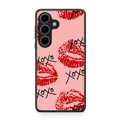 Samsung Galaxy S25 XOXO Lips θήκη από τη Smartfits με σχέδιο στο πίσω μέρος και μαύρο περίβλημα | Smartphone case with colorful back and black bezels by Smartfits