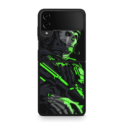 Samsung Galaxy Z Flip4 Green Soldier Θήκη Αγίου Βαλεντίνου από τη Smartfits με σχέδιο στο πίσω μέρος και μαύρο περίβλημα | Smartphone case with colorful back and black bezels by Smartfits