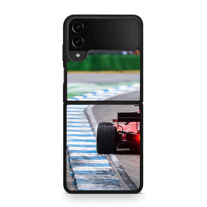 Samsung Galaxy Z Flip4 Racing Vibes θήκη από τη Smartfits με σχέδιο στο πίσω μέρος και μαύρο περίβλημα | Smartphone case with colorful back and black bezels by Smartfits