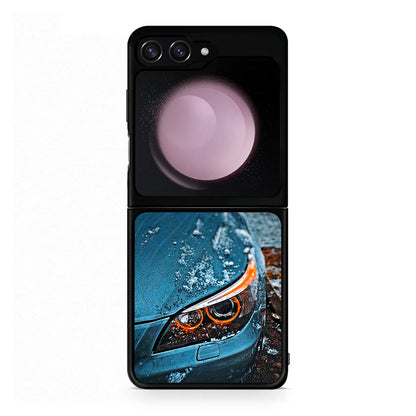 Samsung Galaxy Z Flip5 Bmw E60 Θήκη από τη Smartfits με σχέδιο στο πίσω μέρος και μαύρο περίβλημα | Smartphone case with colorful back and black bezels by Smartfits