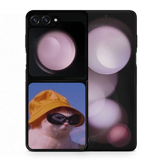 Θήκη Samsung Galaxy Z Flip5 Cat Diva από τη Smartfits με σχέδιο στο πίσω μέρος και μαύρο περίβλημα | Samsung Galaxy Z Flip5 Cat Diva case with colorful back and black bezels