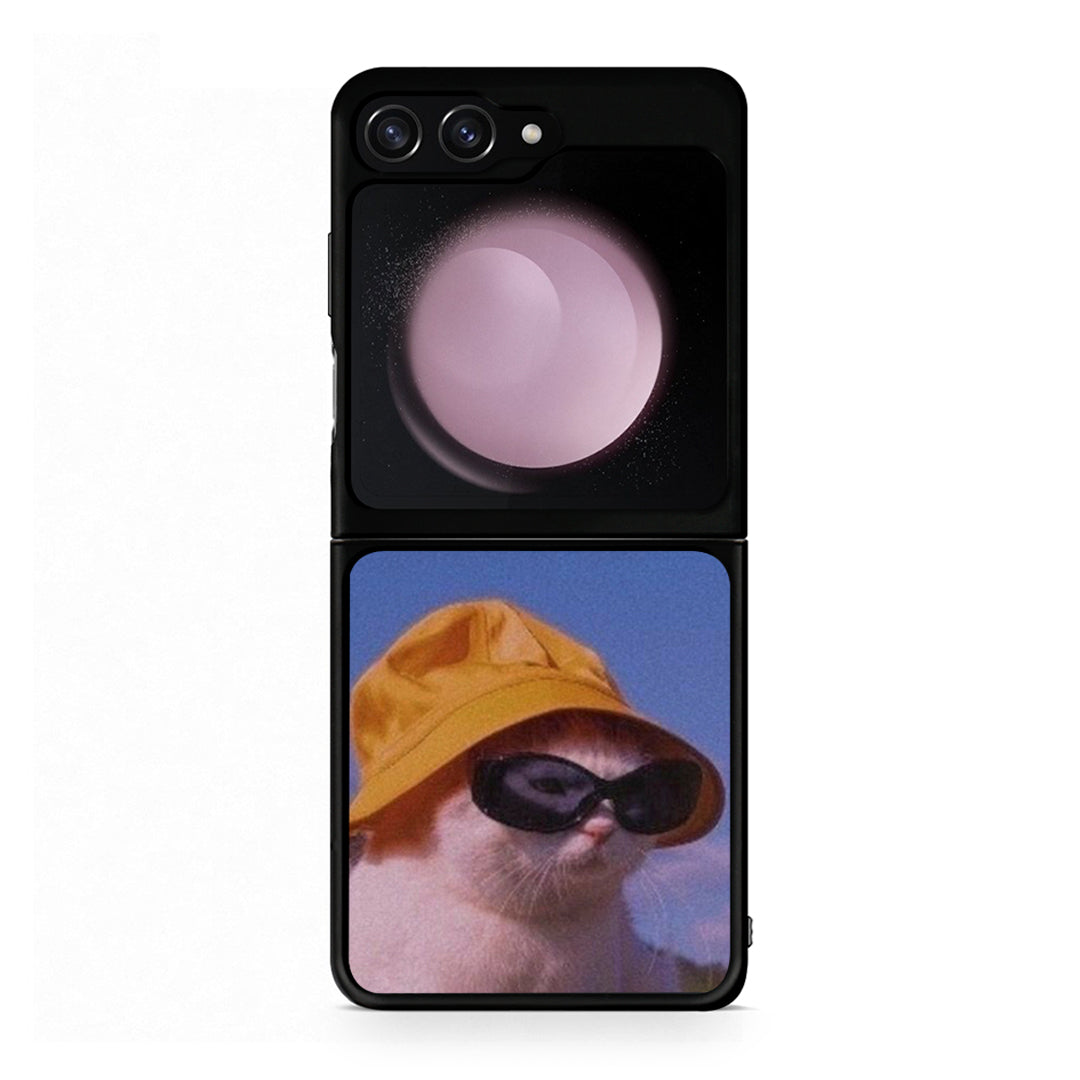 Samsung Galaxy Z Flip5 Cat Diva θήκη από τη Smartfits με σχέδιο στο πίσω μέρος και μαύρο περίβλημα | Smartphone case with colorful back and black bezels by Smartfits