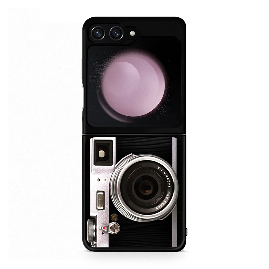 Samsung Galaxy Z Flip5 Emily In Paris θήκη από τη Smartfits με σχέδιο στο πίσω μέρος και μαύρο περίβλημα | Smartphone case with colorful back and black bezels by Smartfits