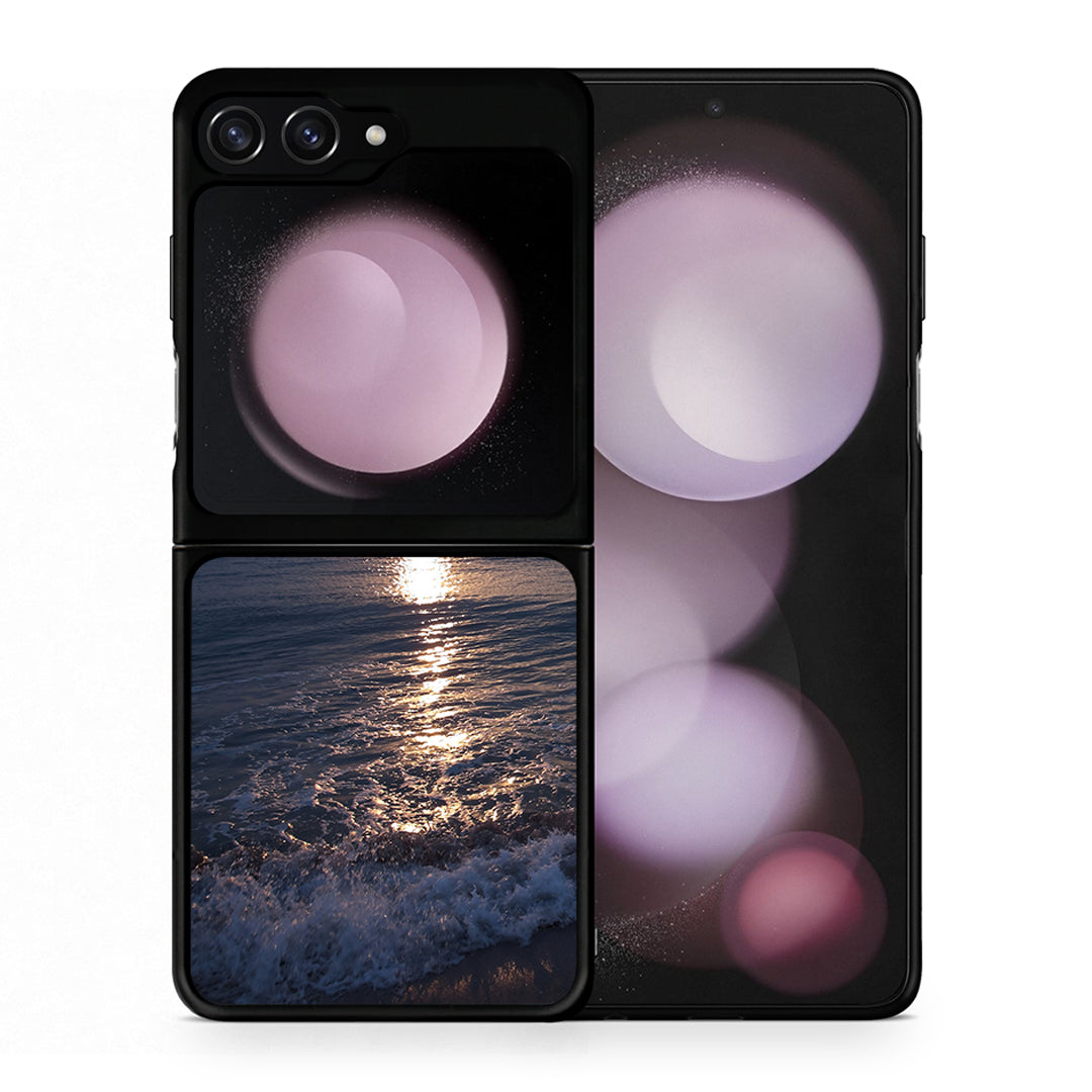 Θήκη Samsung Galaxy Z Flip5 Moon Landscape από τη Smartfits με σχέδιο στο πίσω μέρος και μαύρο περίβλημα | Samsung Galaxy Z Flip5 Moon Landscape case with colorful back and black bezels