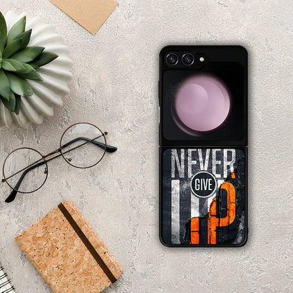 Never Give Up - Samsung Galaxy Z Flip5 θήκη