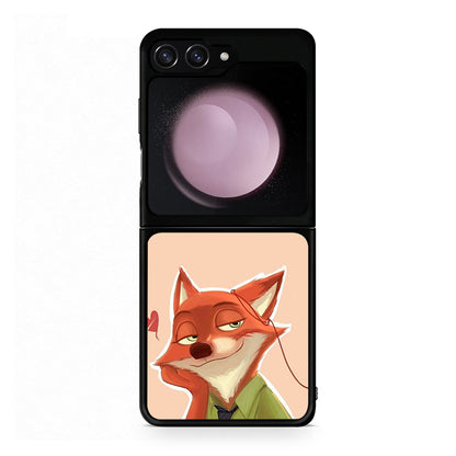 Samsung Galaxy Z Flip5 Nick Wilde And Judy Hopps Love 1 θήκη από τη Smartfits με σχέδιο στο πίσω μέρος και μαύρο περίβλημα | Smartphone case with colorful back and black bezels by Smartfits