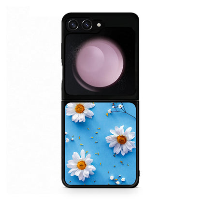 Samsung Galaxy Z Flip5 Real Daisies θήκη από τη Smartfits με σχέδιο στο πίσω μέρος και μαύρο περίβλημα | Smartphone case with colorful back and black bezels by Smartfits
