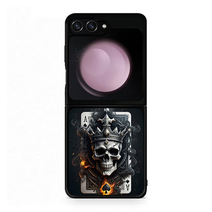 Samsung Galaxy Z Flip5 Skull King Ace θήκη από τη Smartfits με σχέδιο στο πίσω μέρος και μαύρο περίβλημα | Smartphone case with colorful back and black bezels by Smartfits