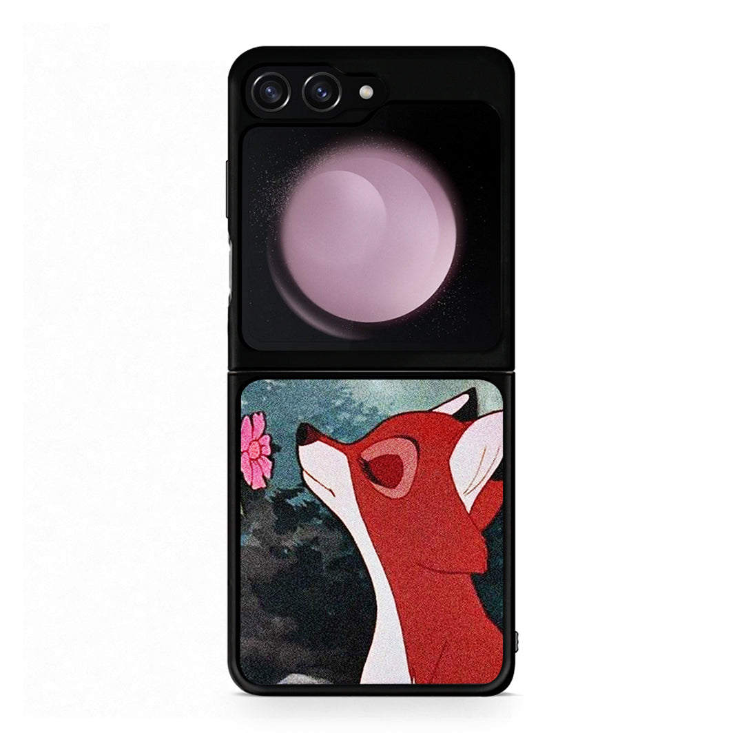 Samsung Galaxy Z Flip5 Tod And Vixey Love 2 θήκη από τη Smartfits με σχέδιο στο πίσω μέρος και μαύρο περίβλημα | Smartphone case with colorful back and black bezels by Smartfits