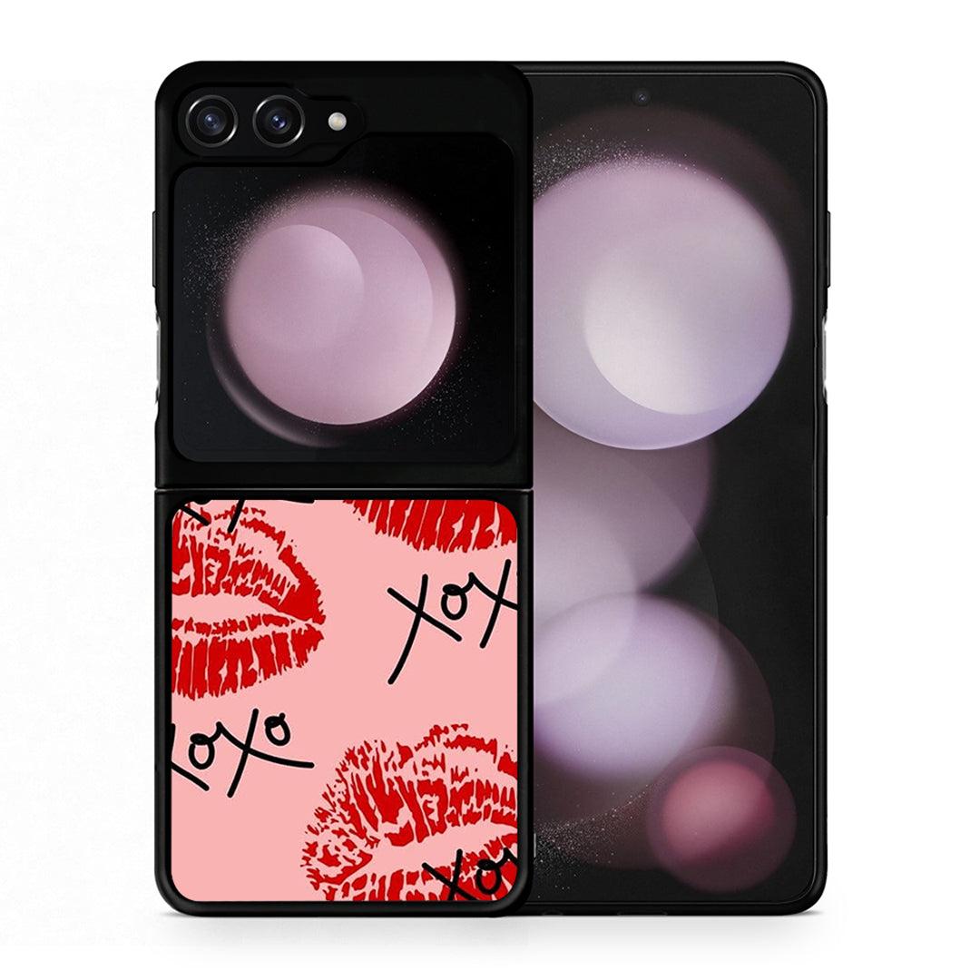 Θήκη Samsung Galaxy Z Flip5 XOXO Lips από τη Smartfits με σχέδιο στο πίσω μέρος και μαύρο περίβλημα | Samsung Galaxy Z Flip5 XOXO Lips case with colorful back and black bezels