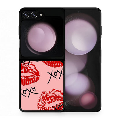 Θήκη Samsung Galaxy Z Flip5 XOXO Lips από τη Smartfits με σχέδιο στο πίσω μέρος και μαύρο περίβλημα | Samsung Galaxy Z Flip5 XOXO Lips case with colorful back and black bezels
