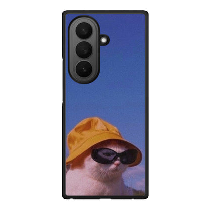 Samsung Galaxy Z Fold7 Cat Diva θήκη από τη Smartfits με σχέδιο στο πίσω μέρος και μαύρο περίβλημα | Smartphone case with colorful back and black bezels by Smartfits